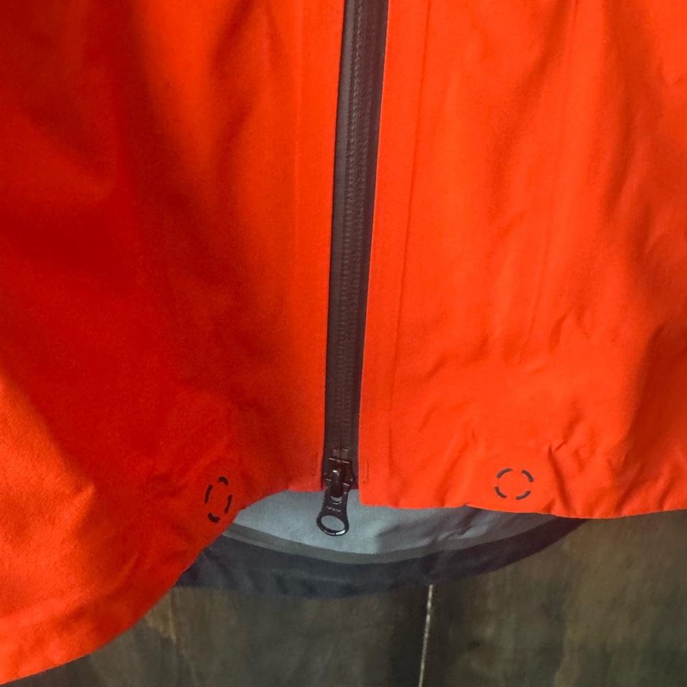 MOUNTAIN HARDWARE ROUTE FINDER GORE-TEX PRO JACKET - Picture 6 of 13